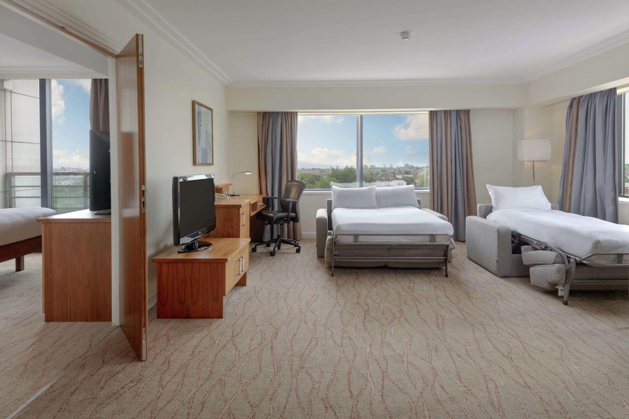 Hotel Hilton Dublin Airport Cloghran Exterior foto