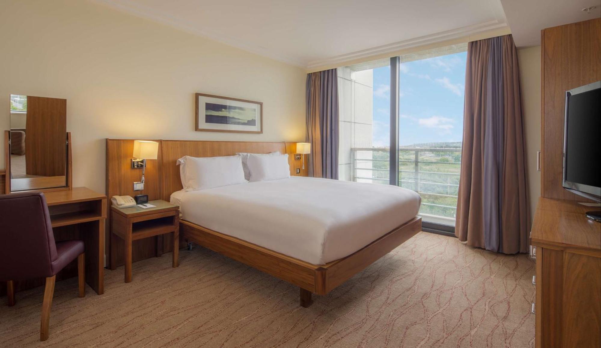 Hotel Hilton Dublin Airport Cloghran Exterior foto