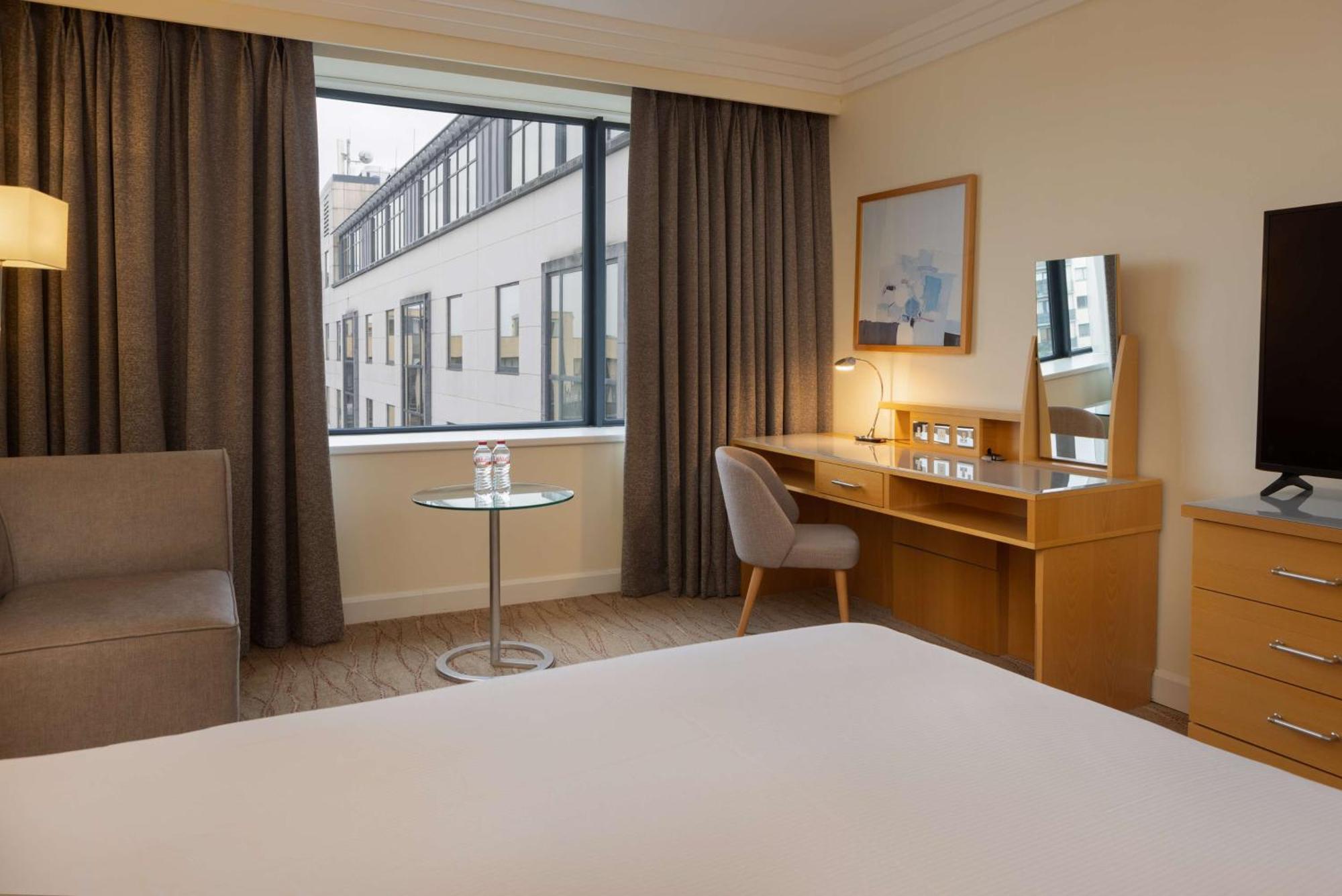 Hotel Hilton Dublin Airport Cloghran Exterior foto